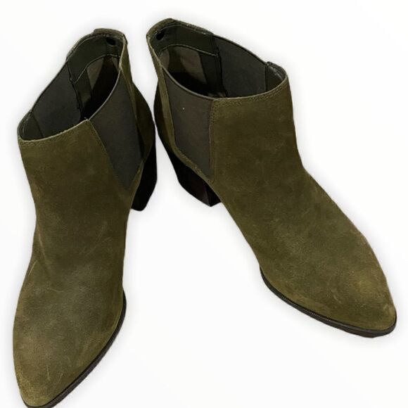 Anne Klein Geordanna Block-Heel Bootie in Size 9 - Picture 10 of 11